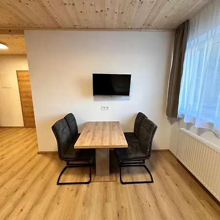 Апартаменты Alpin 102 *
